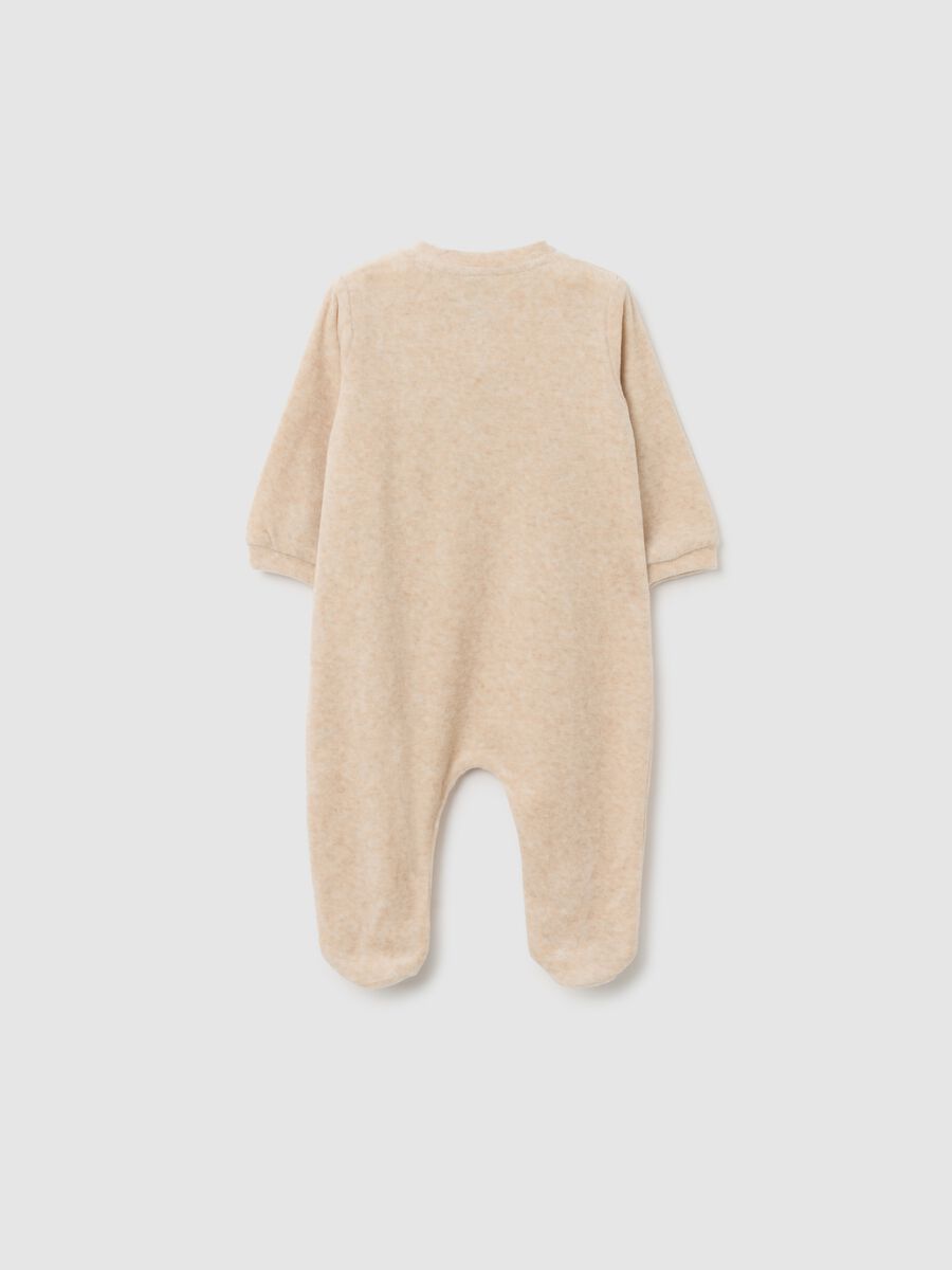 Tutina da neonato in misto cotone beige con chiusura a scatto_1