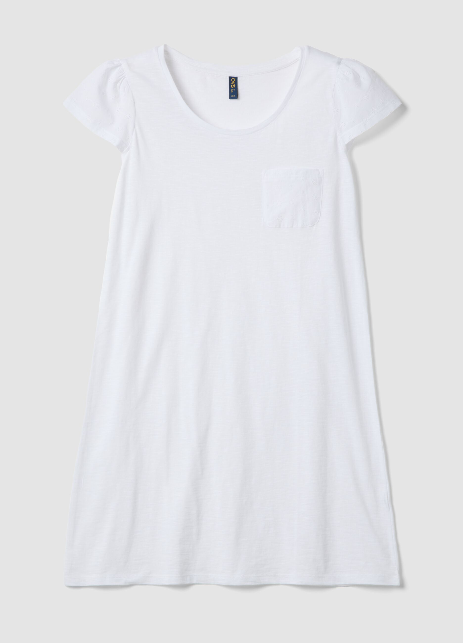 White organic cotton nightshirt with chest pocket