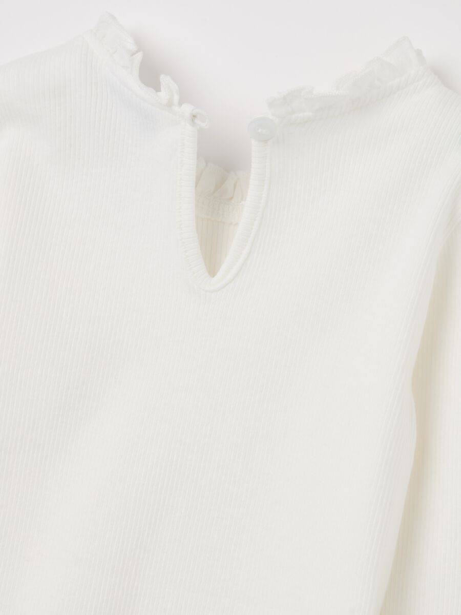 Ribbed T-shirt with long sleeves and frills_3