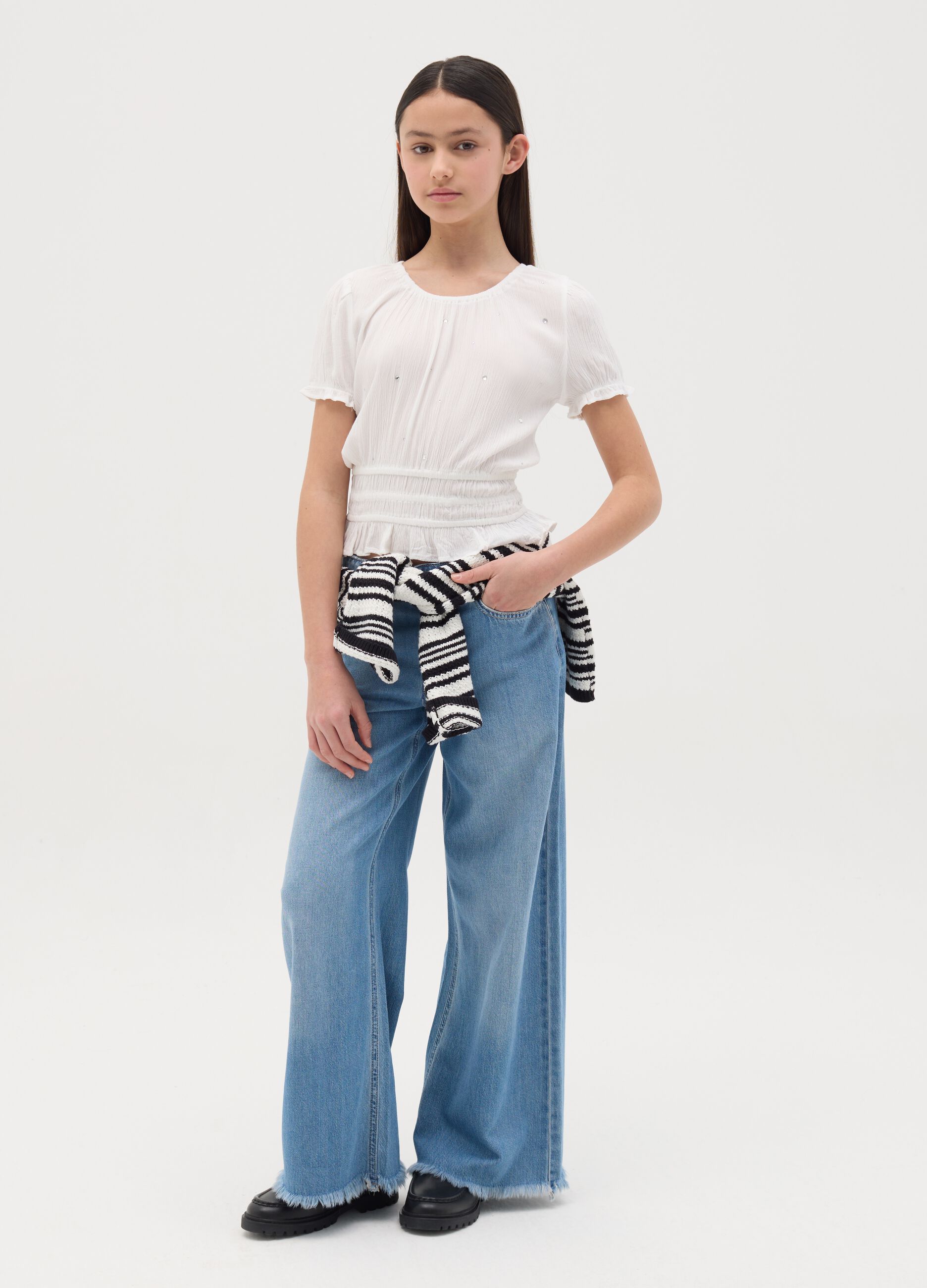 Wide-leg jeans with fringe