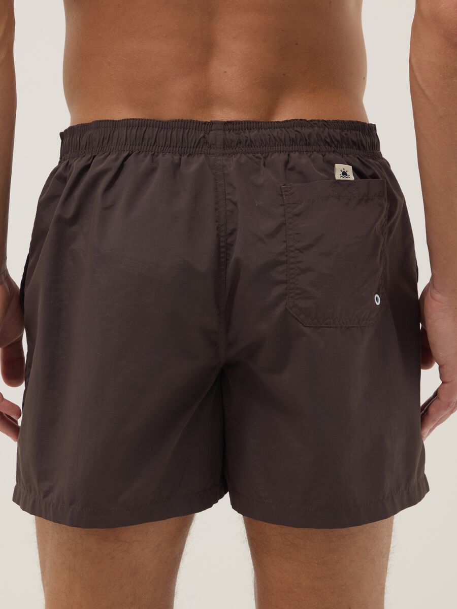 Boxer da mare marroni regular fit con coulisse_2