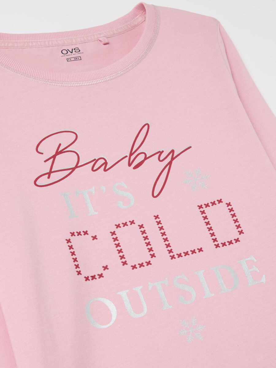 Pyjamas with "Baby It's Cold Outside" print_5