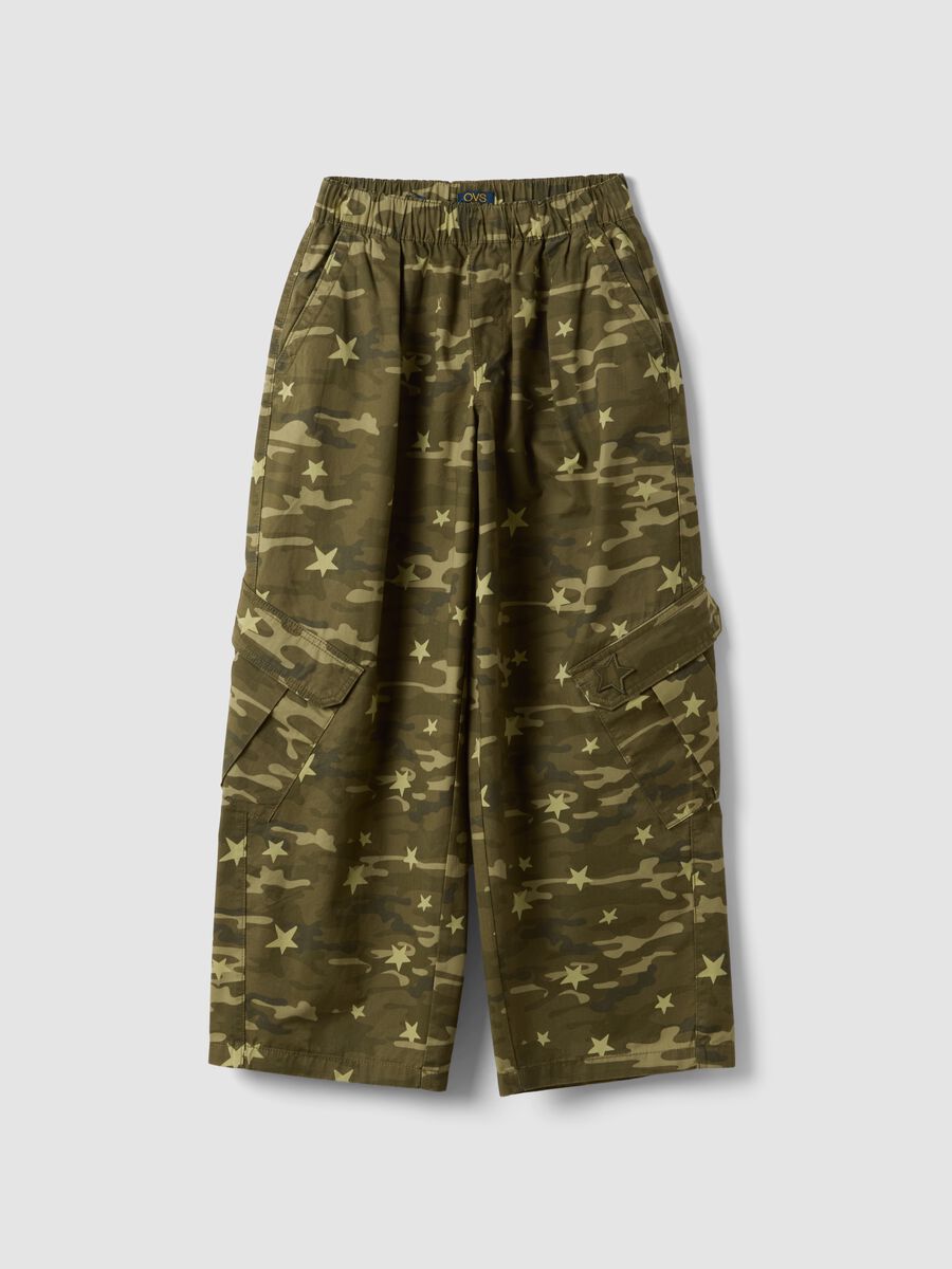 Pantaloni verdi in puro cotone wide leg con stampa mimetica_0