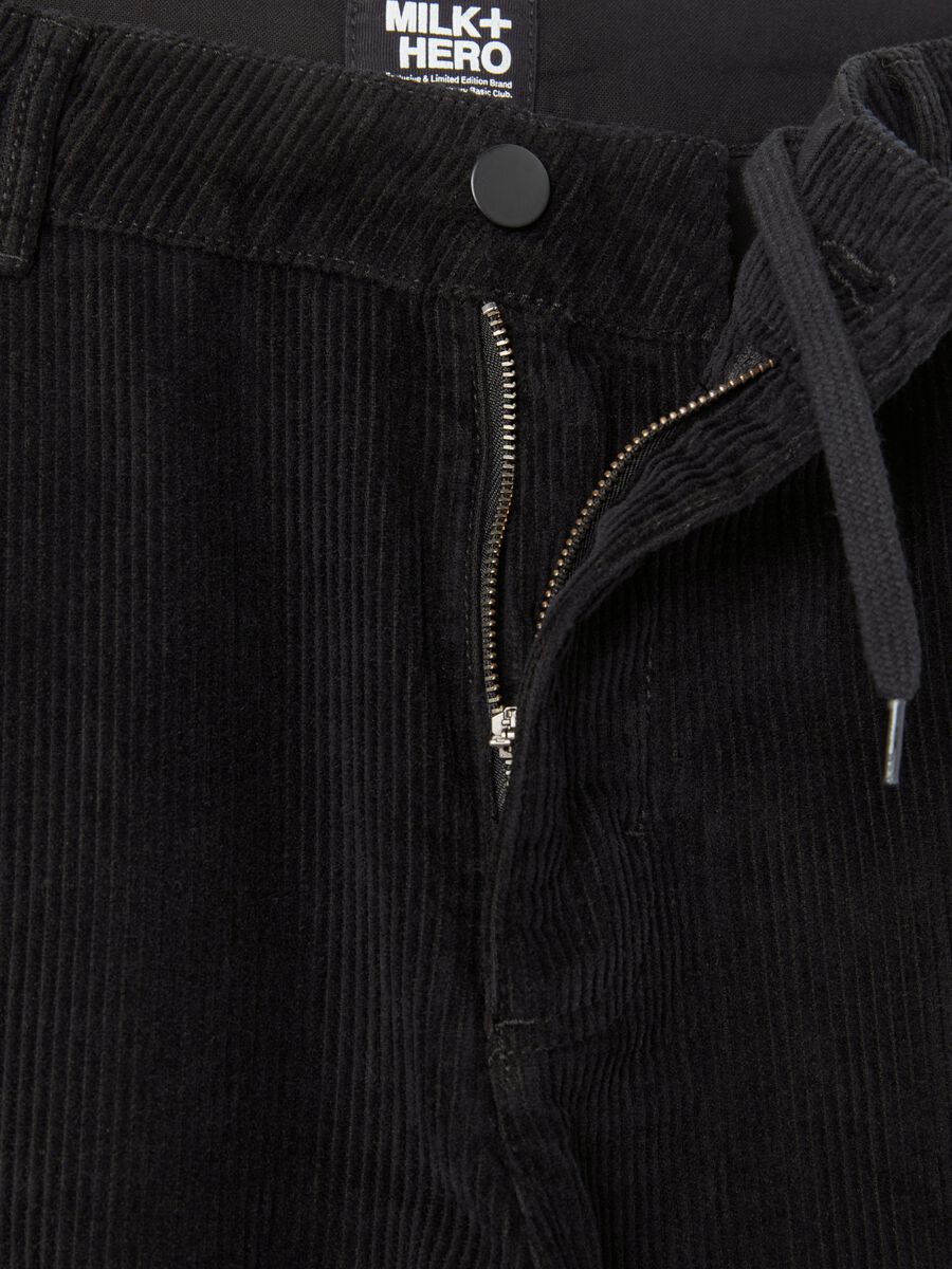 Baggy-fit trousers in corduroy_5
