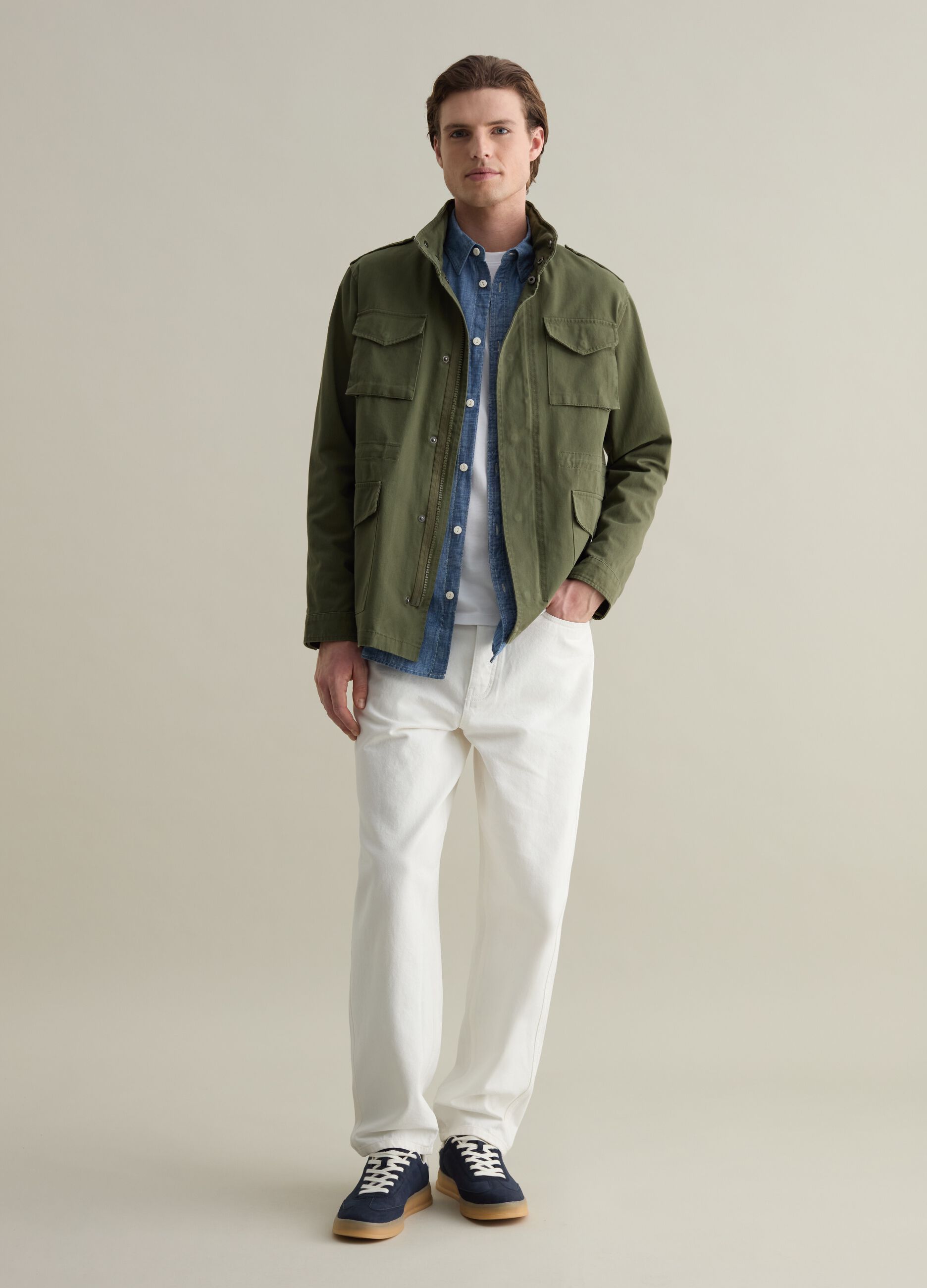 Short safari jacket with internal hood