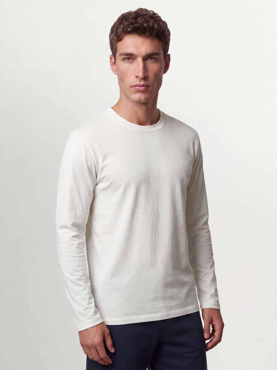 T-shirt bianca a maniche lunghe in puro cotone organico con girocollo_0