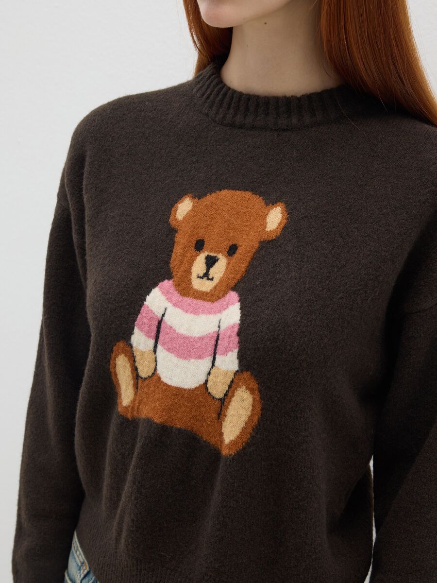 Brown regular fit sweater with print_3