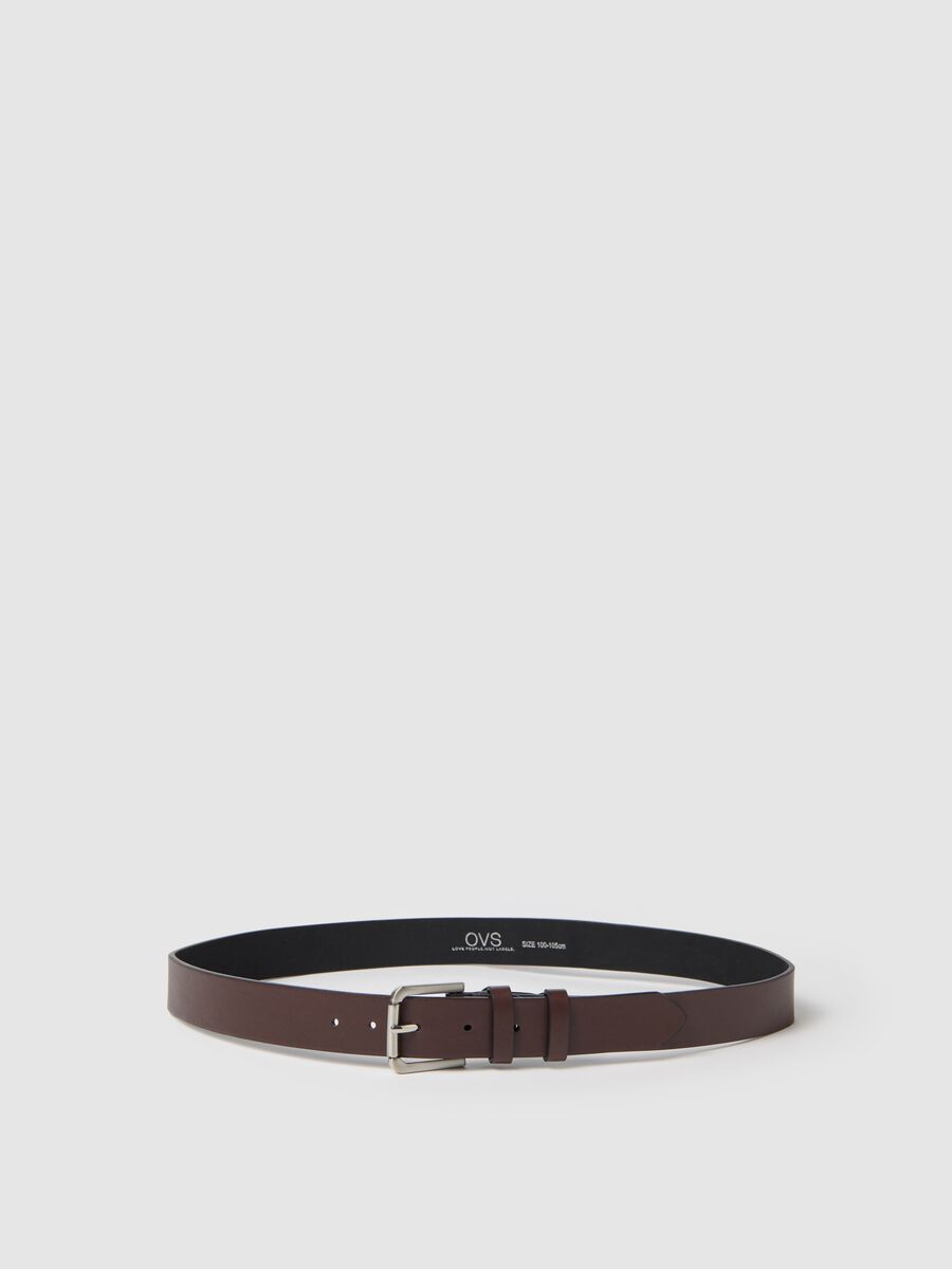 Brown belt with rounded metal buckle_0