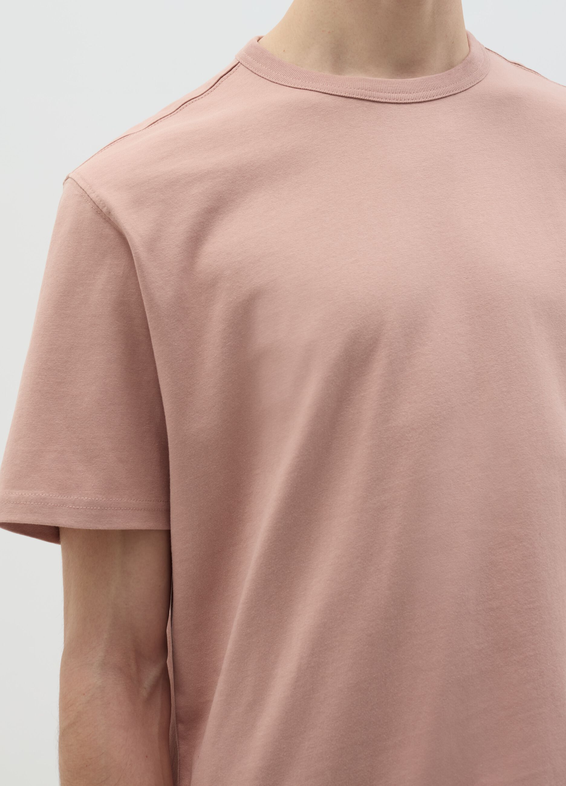 Relaxed-fit T-shirt with round neck