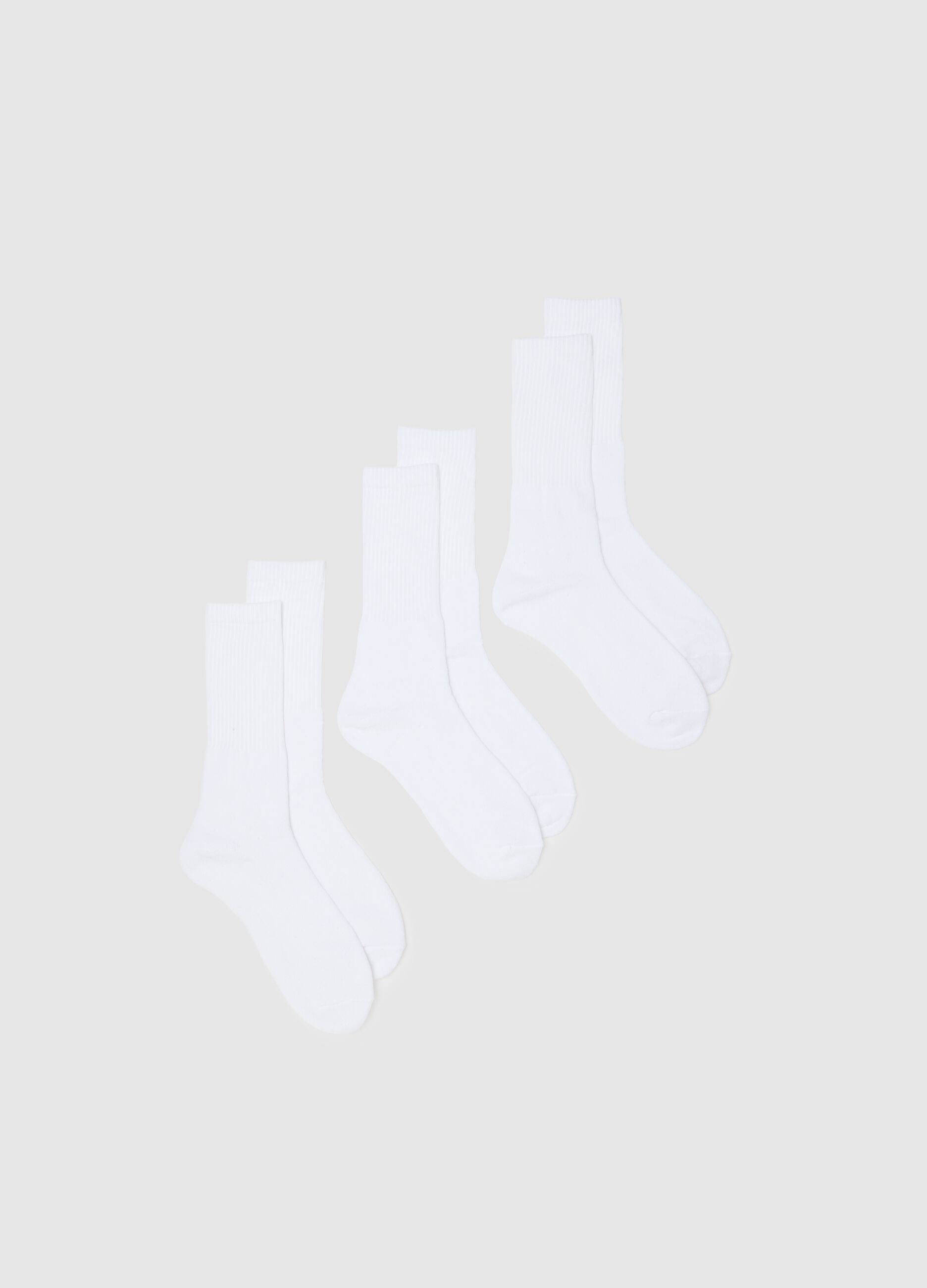 Tripack of white sports socks in elasticated cotton