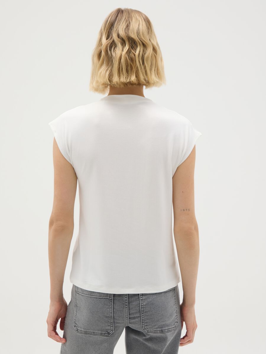 White viscose blend top, regular fit_3