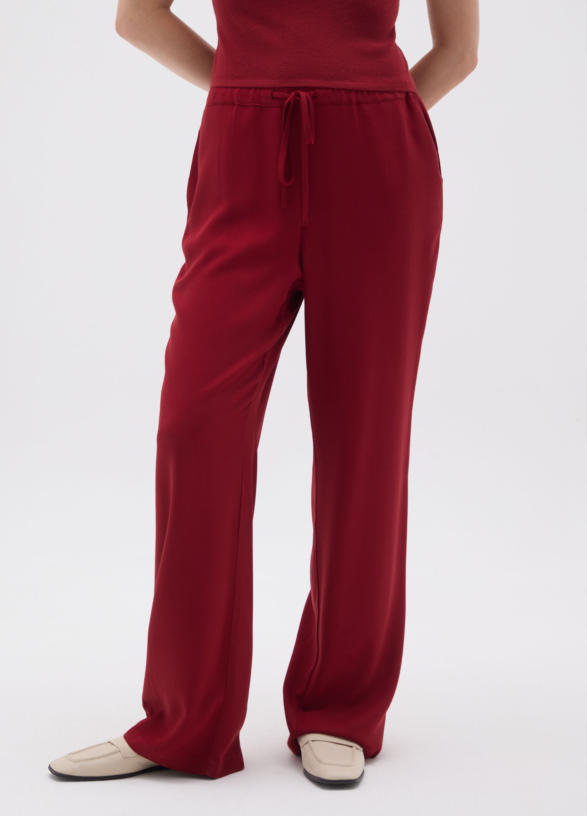 Women's red regular fit pure viscose trousers