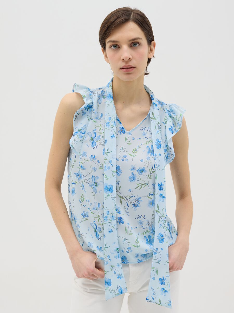 Sleeveless floral blouse with flounce_0