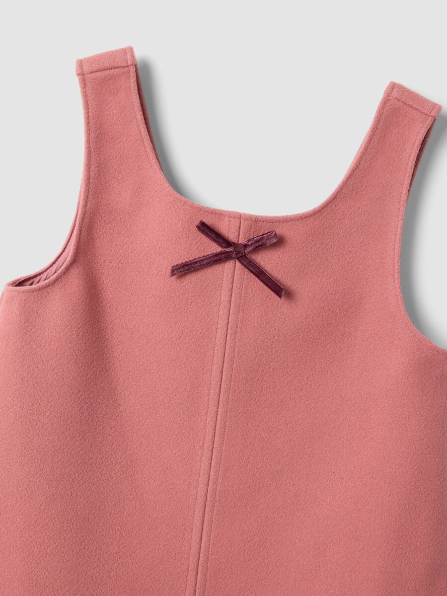 Abito rosa polveroso con girocollo e fiocco_3