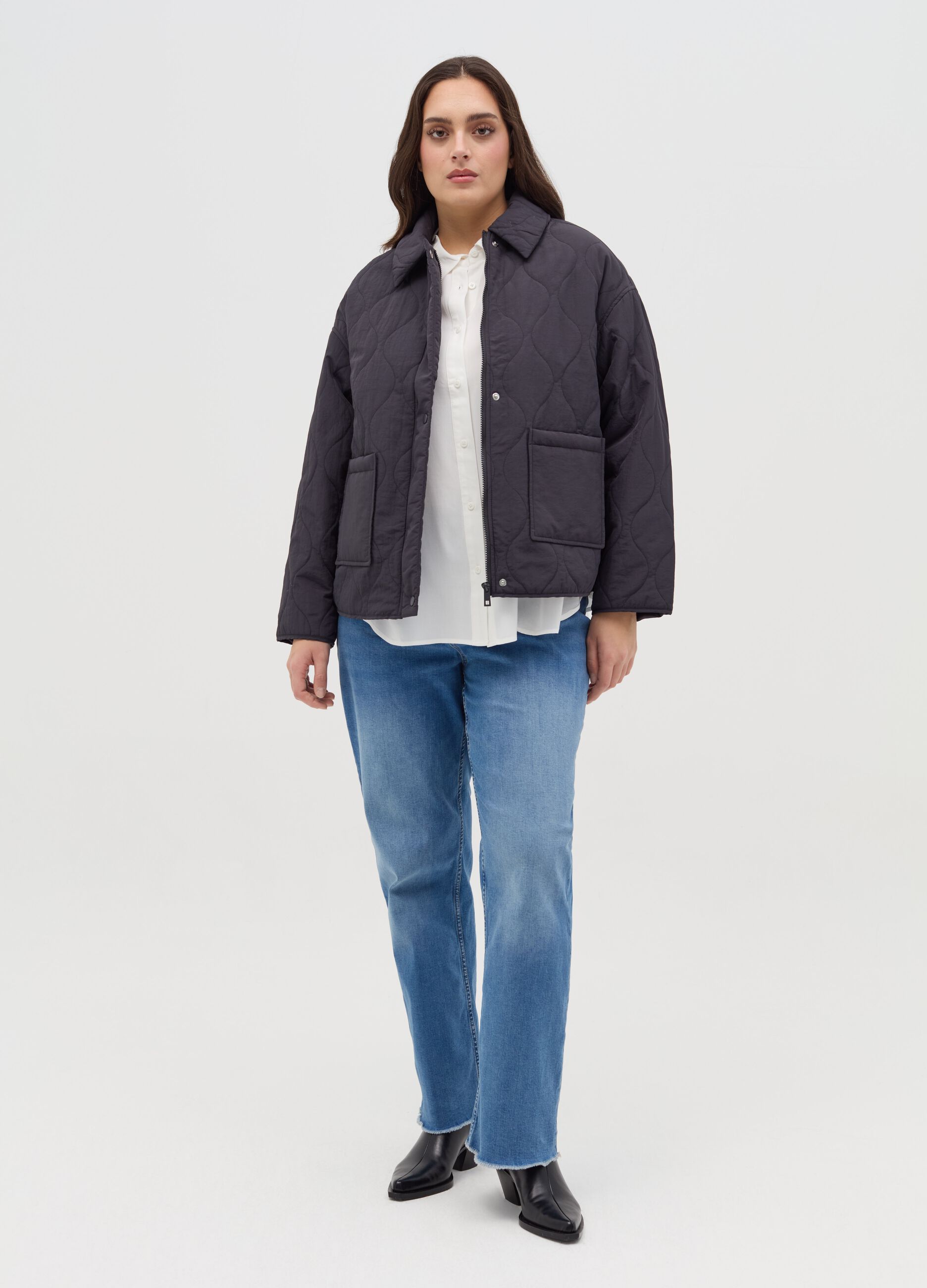 Relaxed-fit frayed jeans