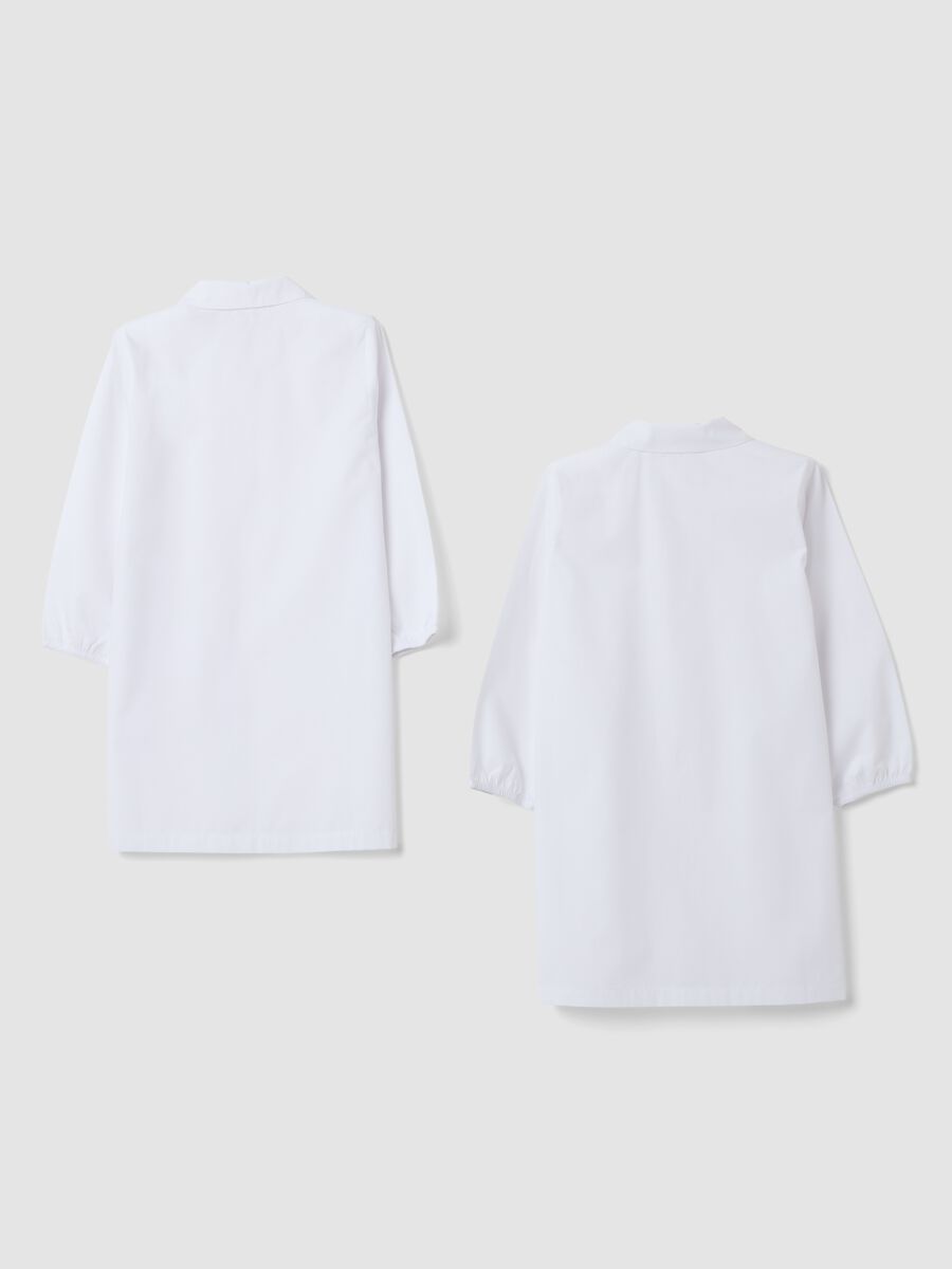 2-pack of white boys&rsquo; nursery smocks with classic collar_1