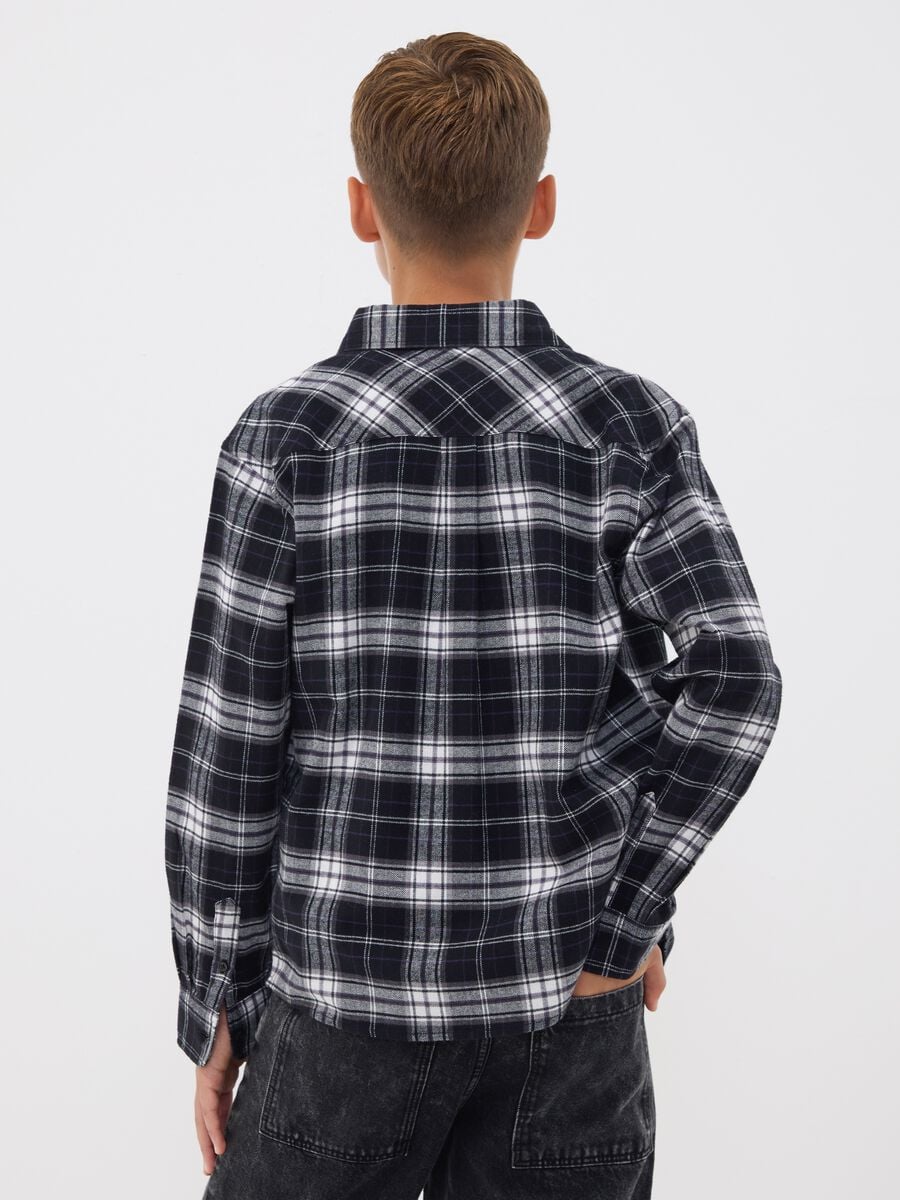 Black checked pure cotton regular-fit shirt for boys_2