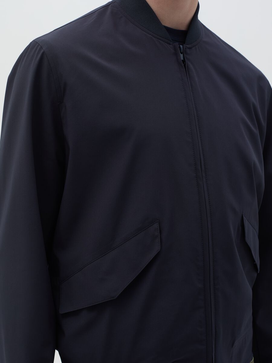 Lightweight full-zip bomber jacket_2