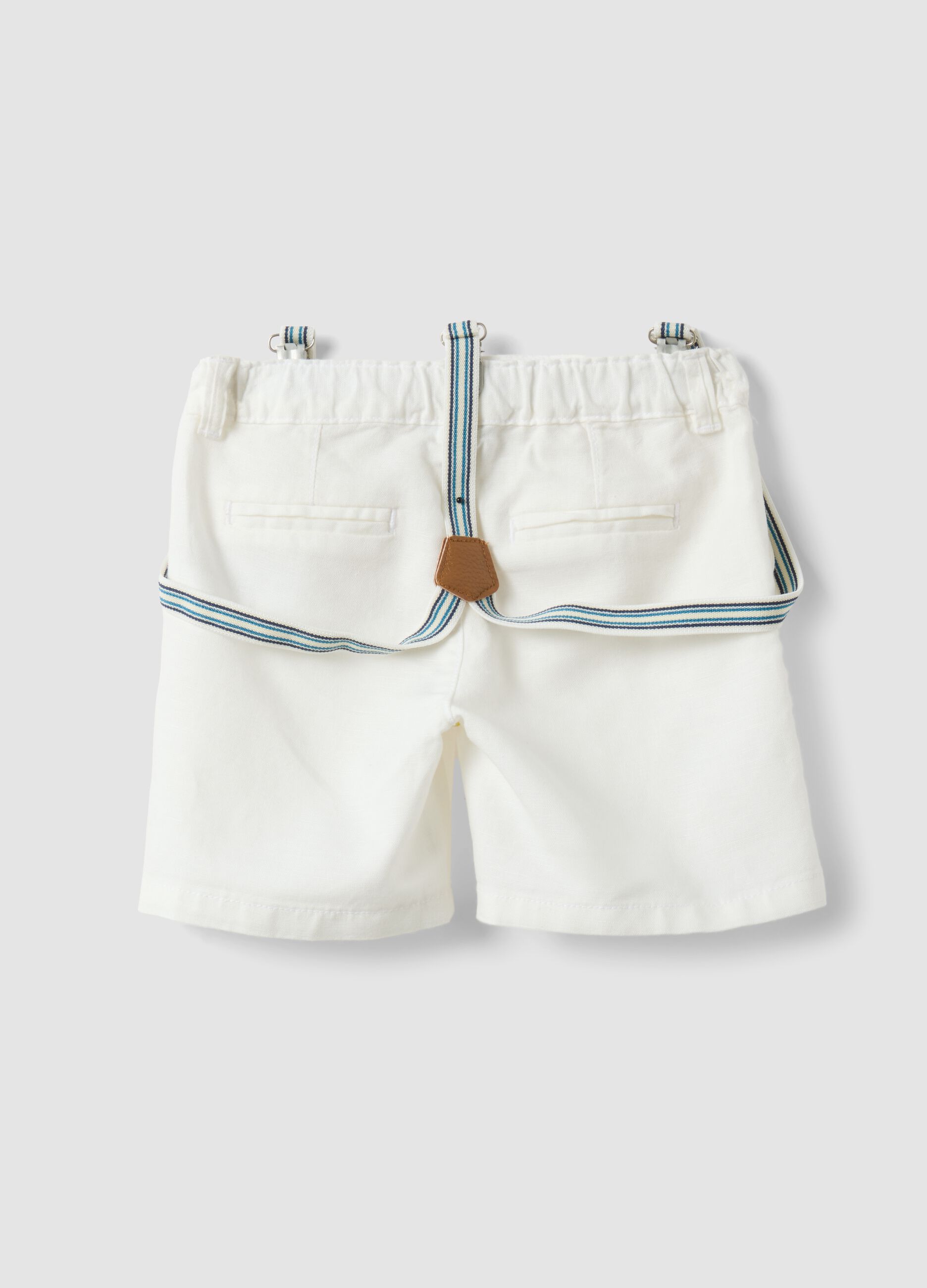 White cotton-linen blend boys&rsquo; shorts, regular fit, with braces