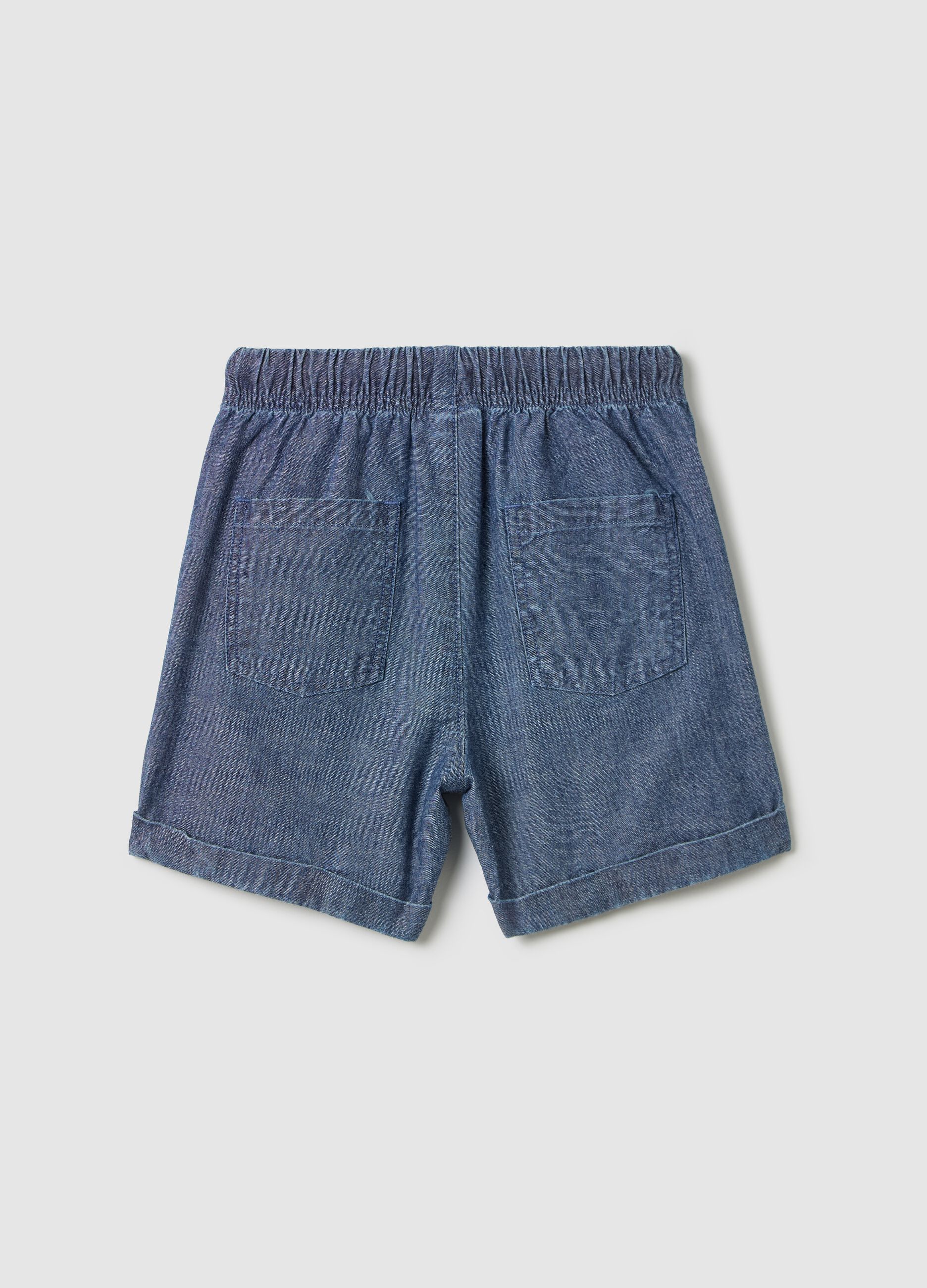 Stretch shorts in 100% cotton
