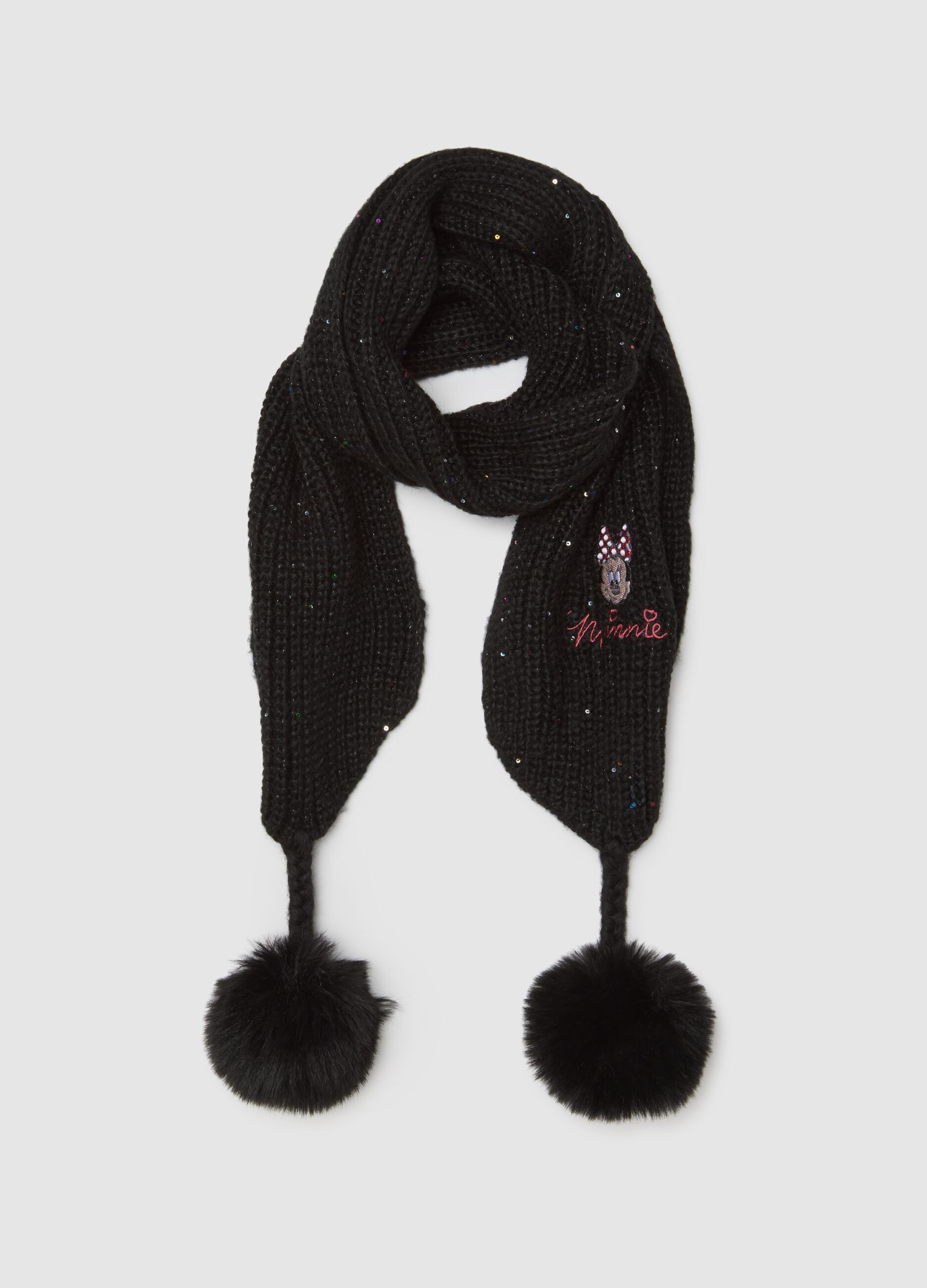 Black girl's scarf