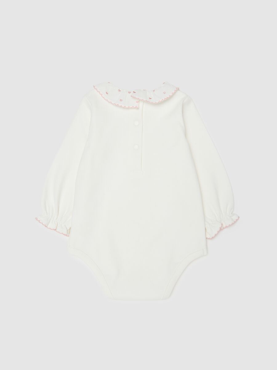 Body bianco da neonata in puro cotone con colletto ricamato_1