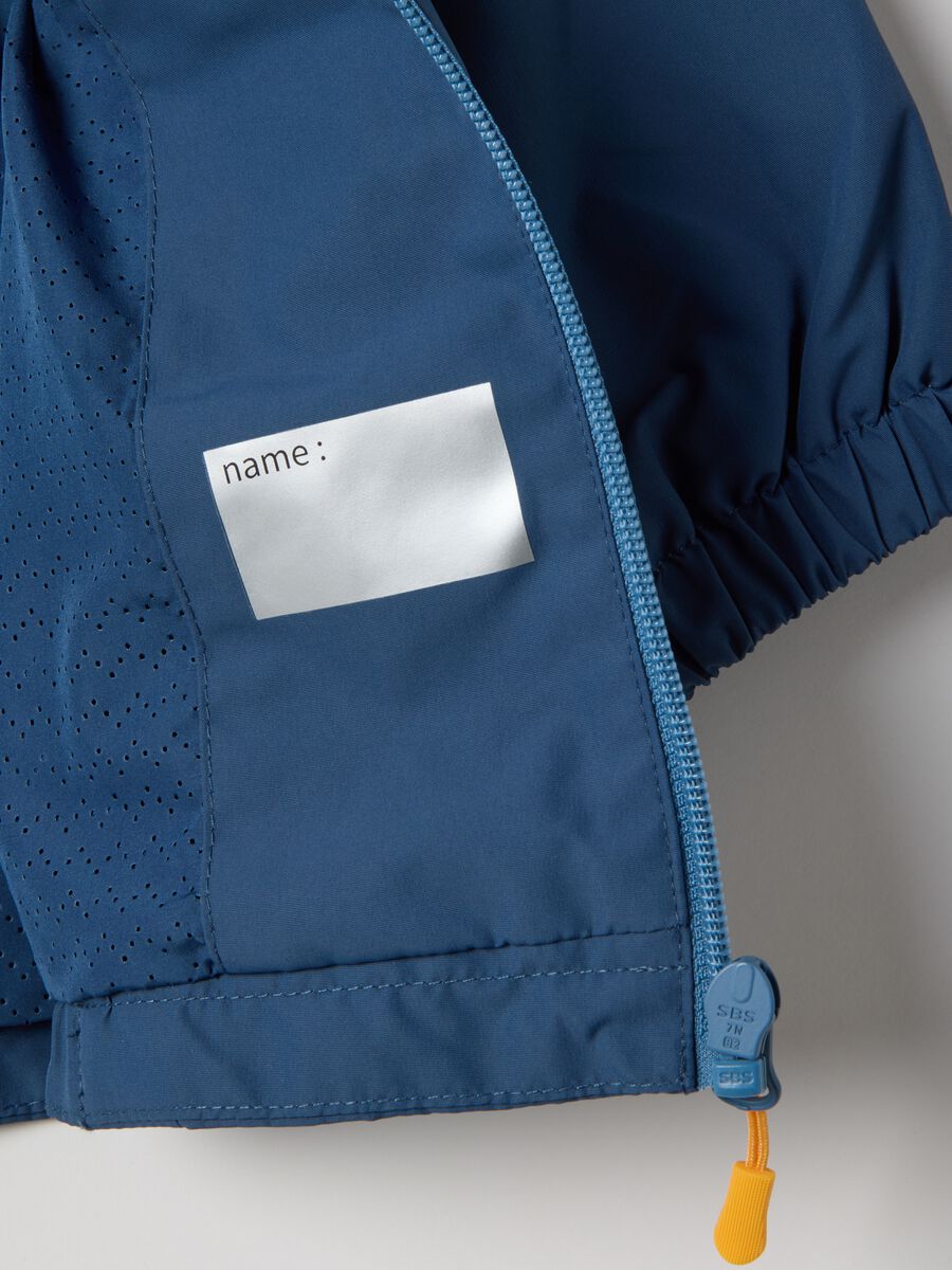 Blue lightweight children's jacket with full zip and hood, regular fit_3
