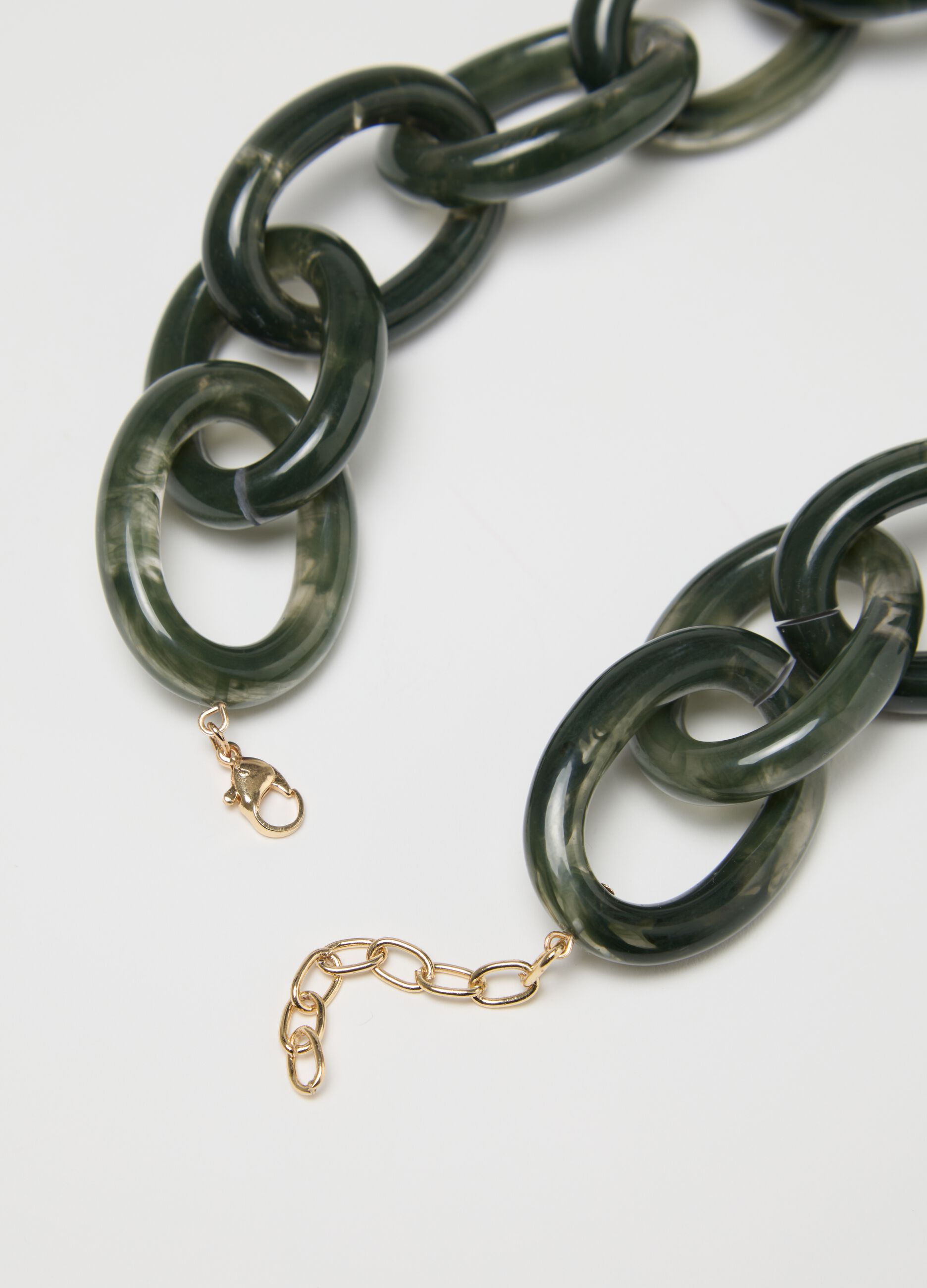 Green chain necklace