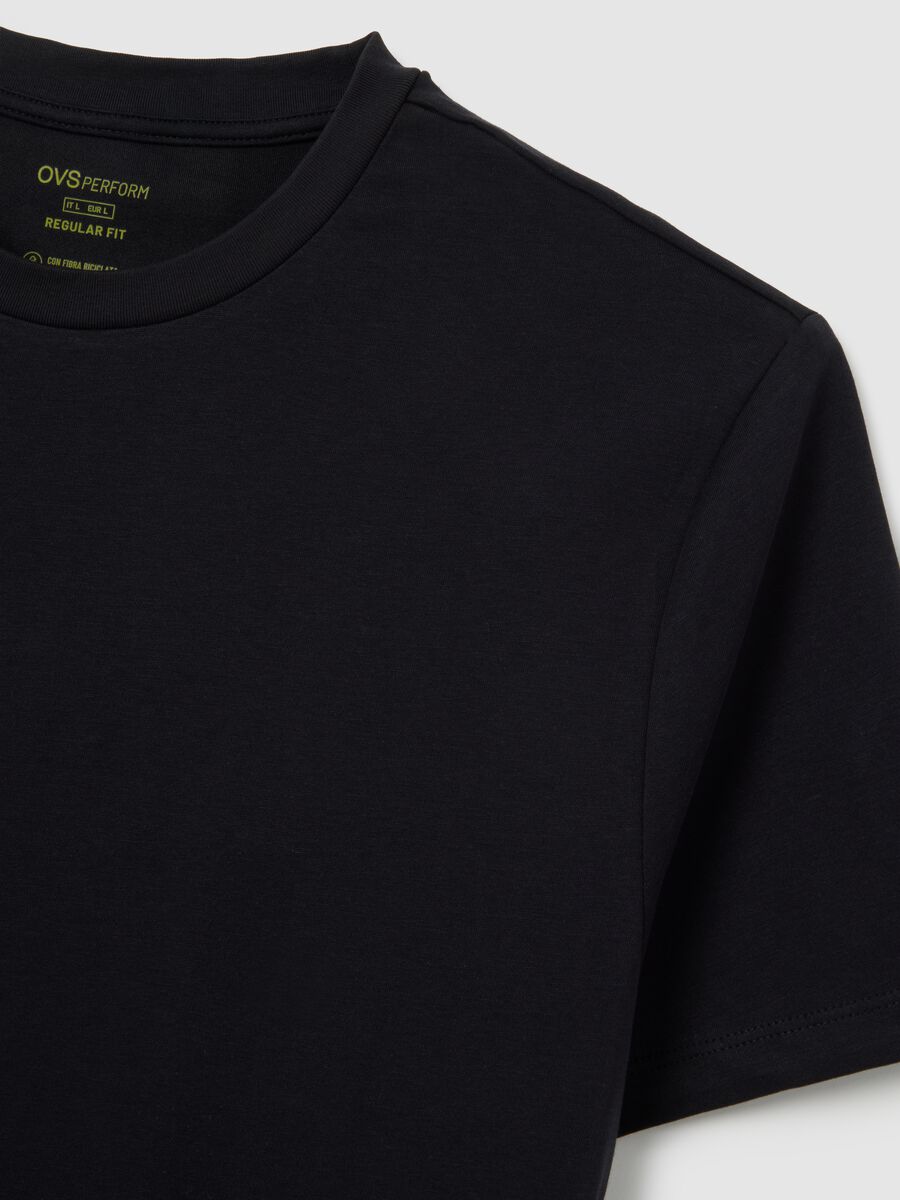 Black cotton blend regular fit T-shirt_5