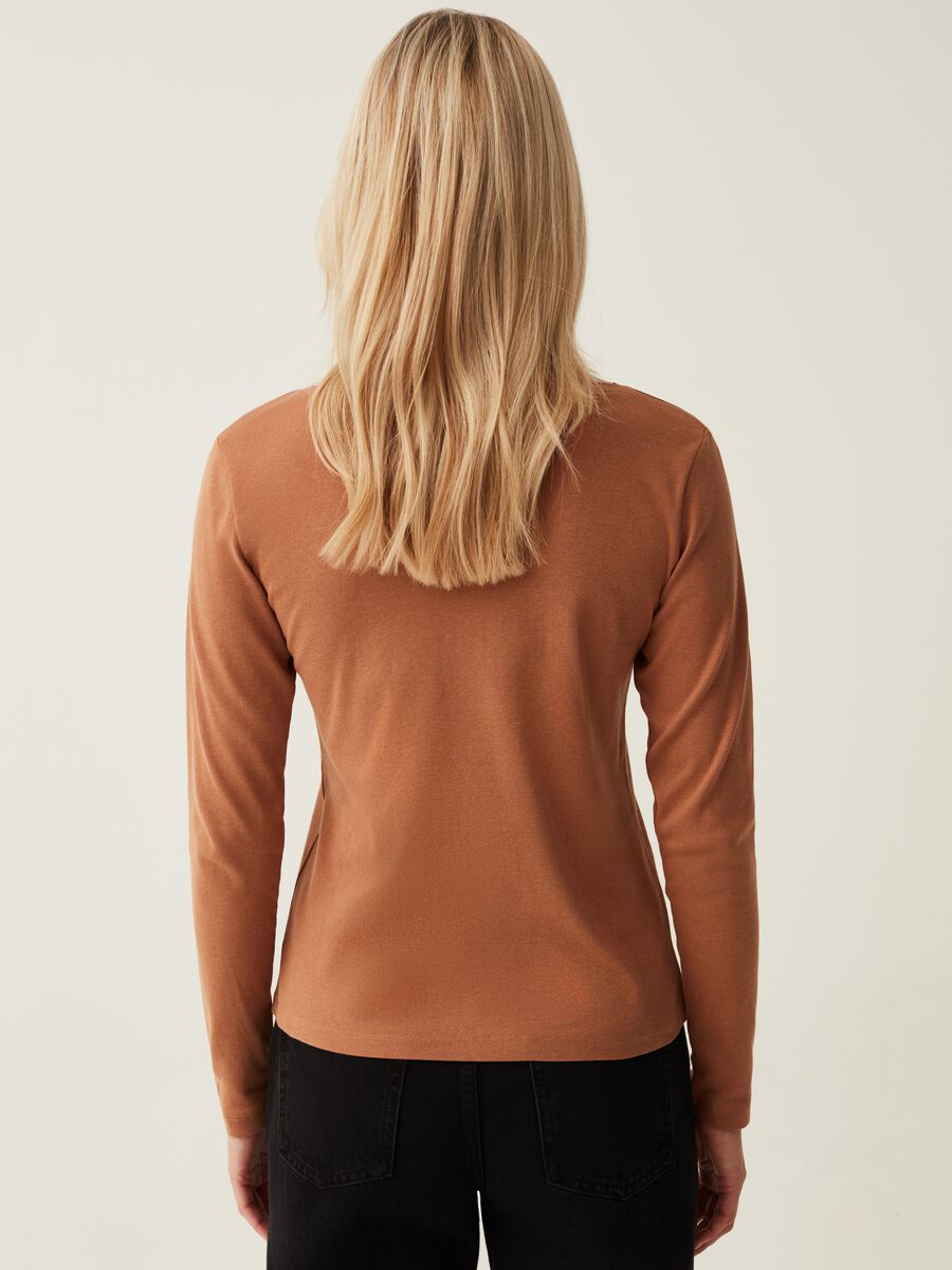 T-shirt with boat neck and scalloped trim_2