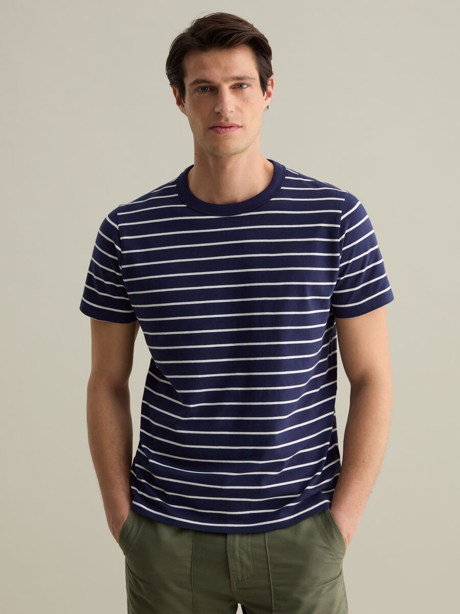 Cotton T-shirt with thin stripes_0