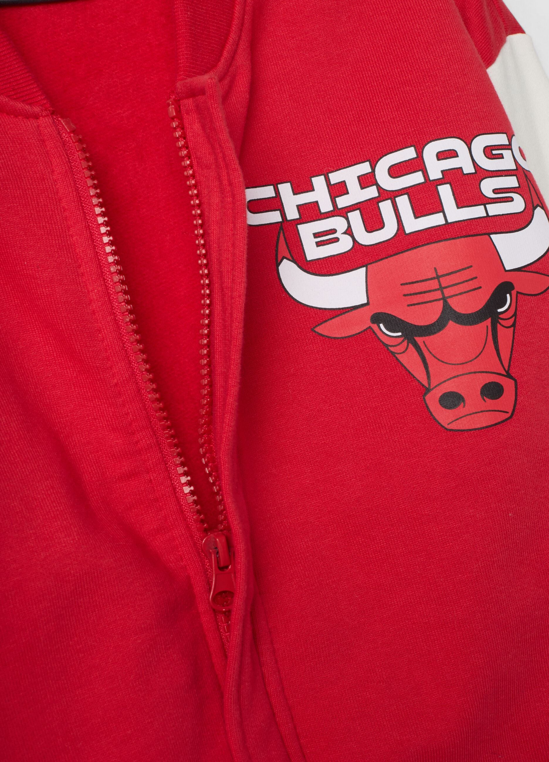 White 100% cotton oversized Chicago Bulls print sweatshirt