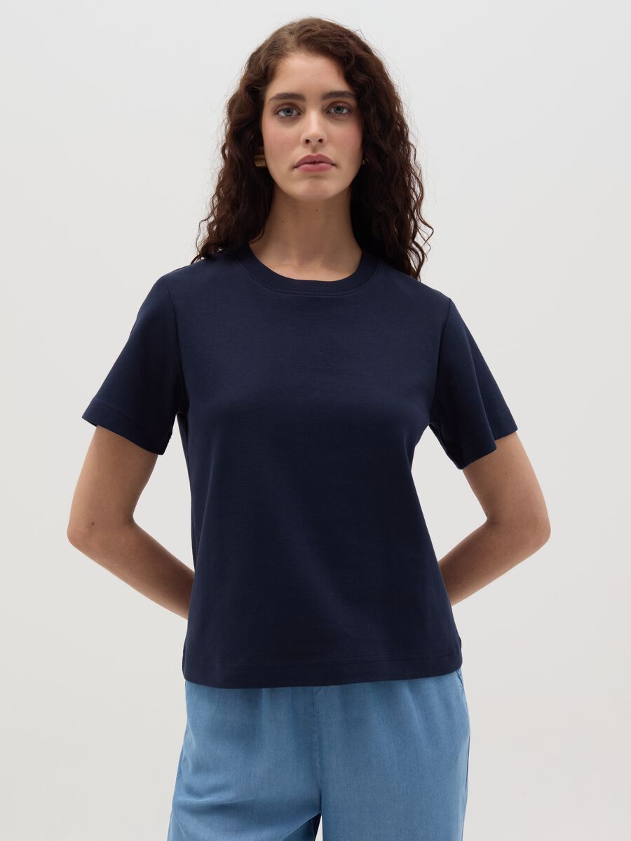 Solid colour T-shirt with round neck_0