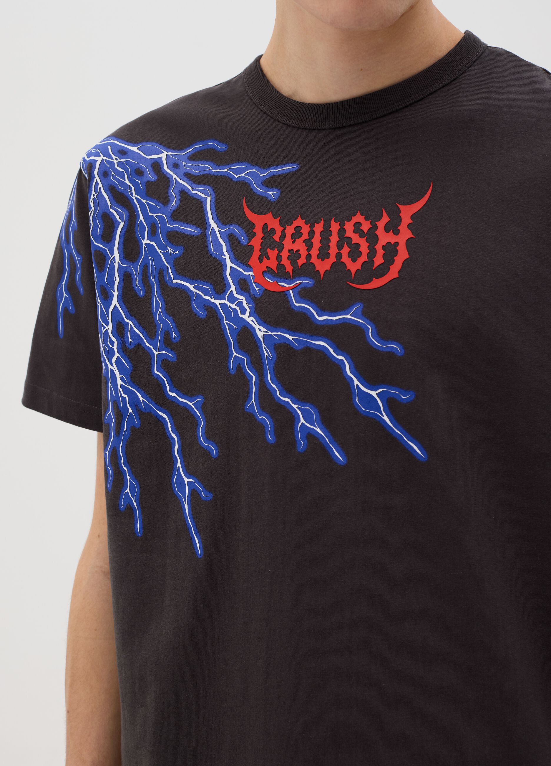 Black short-sleeved T-shirt with lightning graphic