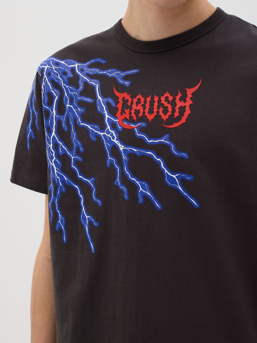 Black short-sleeved T-shirt with lightning graphic_2