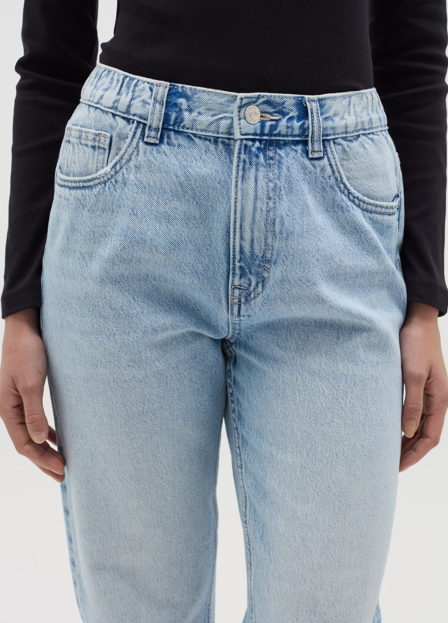 Cropped mum-fit jeans