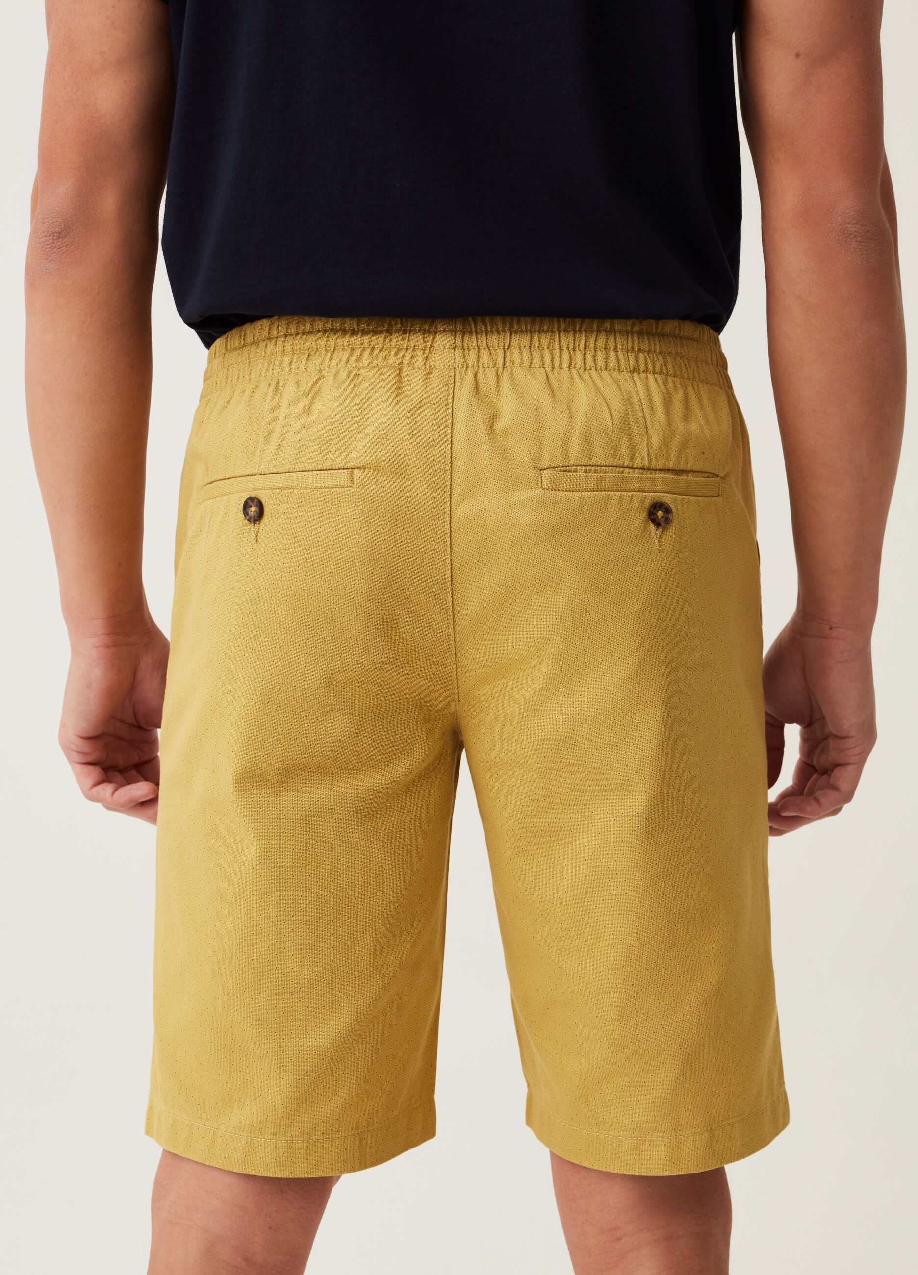 Bermuda chino jogger con micro pois_2
