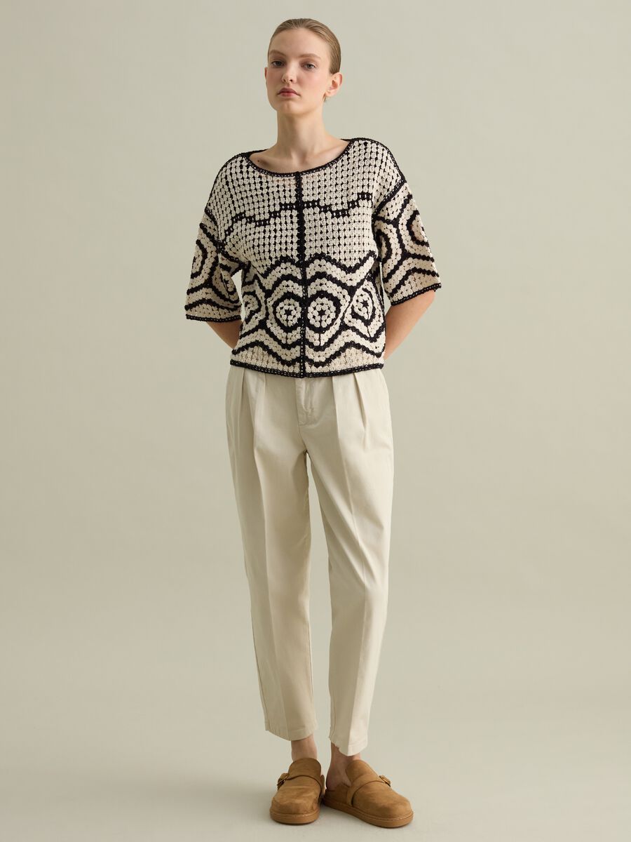 Crochet T-shirt with geometric motif_1