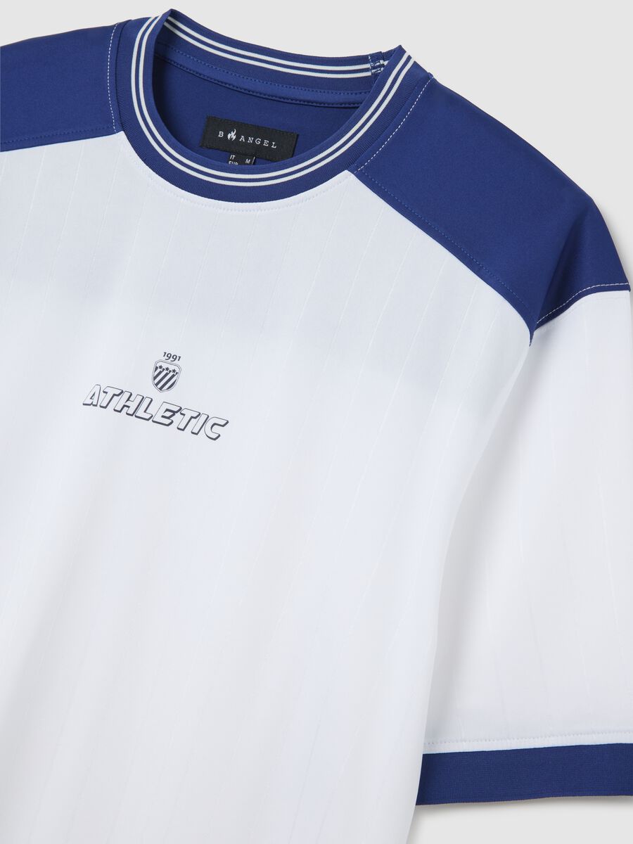 White and blue T-shirt in mesh with print_5