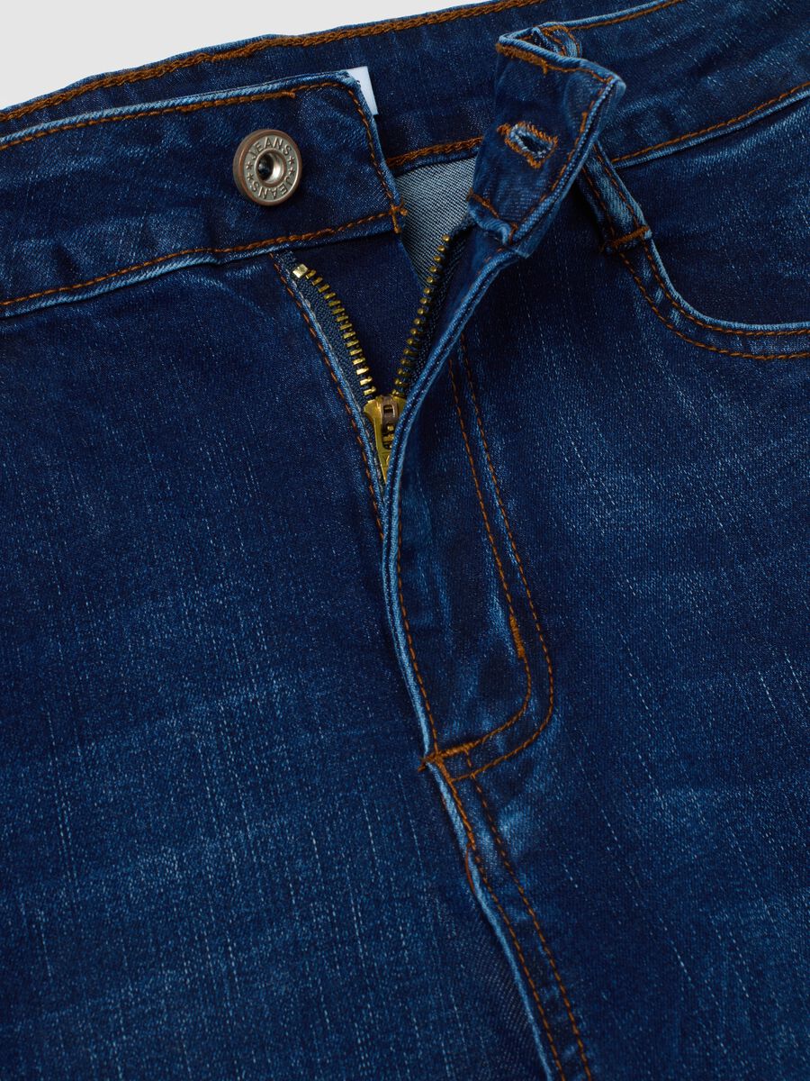 Jeans bootcut in denim lavaggio scuro_1