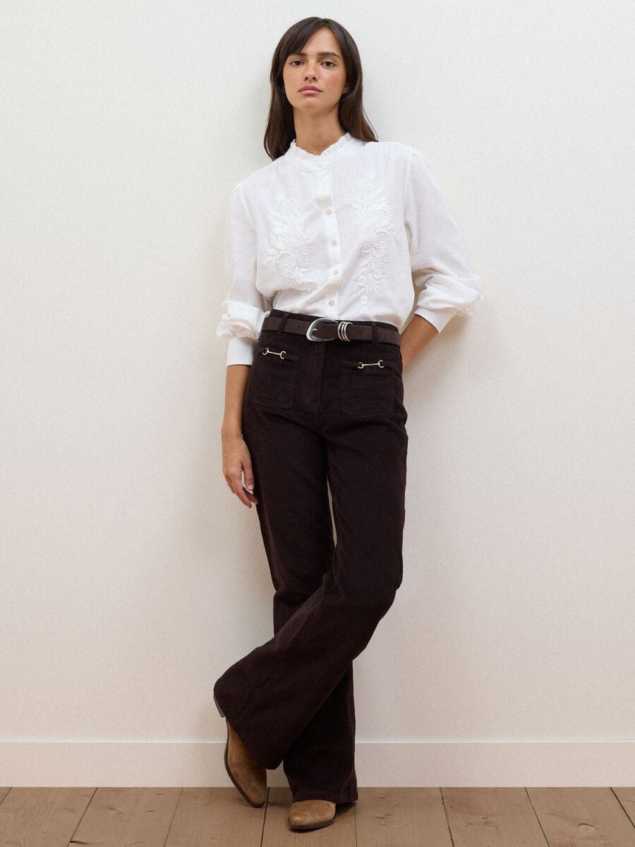 Camicia bianca in puro cotone con ricami_2