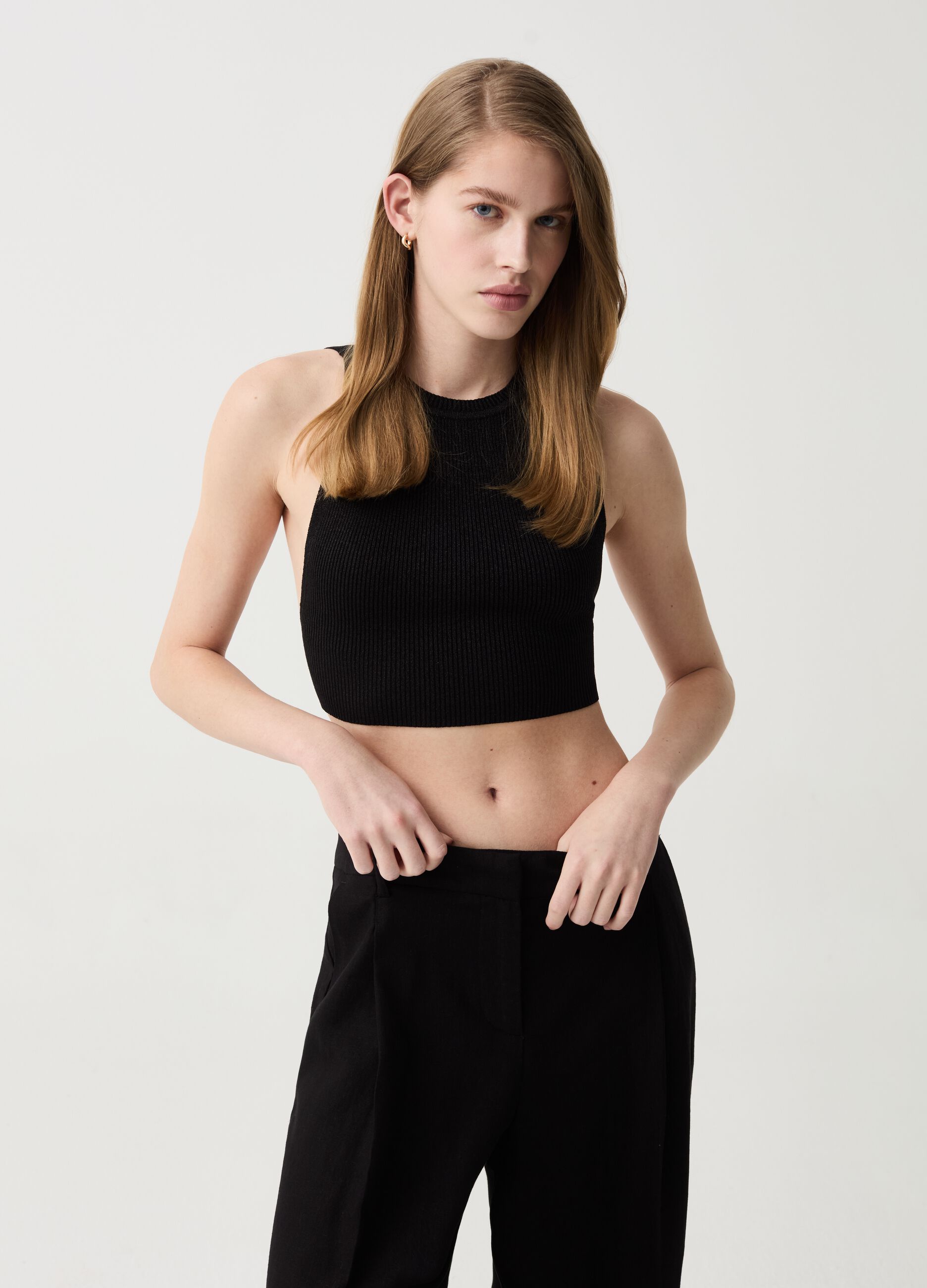 Crop top con lurex con schiena scoperta