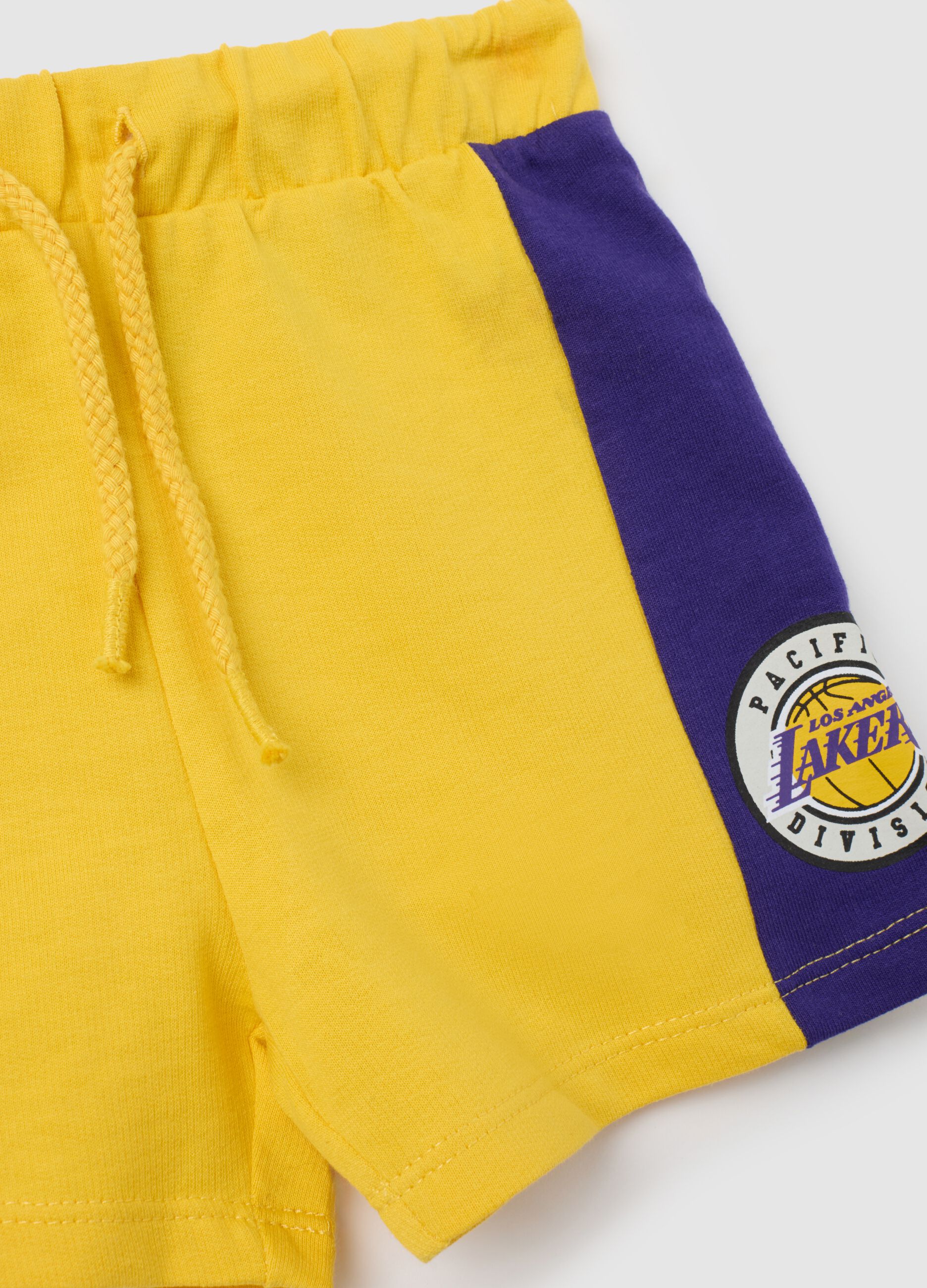 Completo da bambino in puro cotone multicolor regular fit con stampa NBA