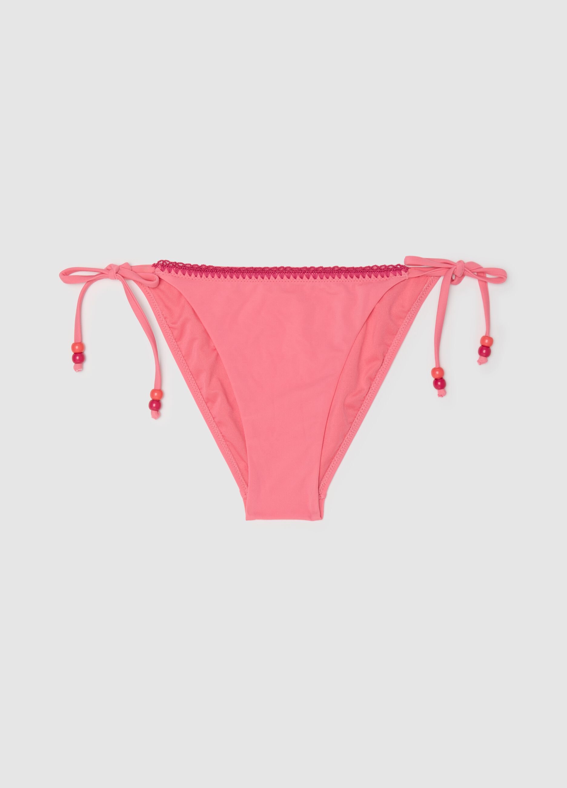 Women's pink mixed bikini with floral details