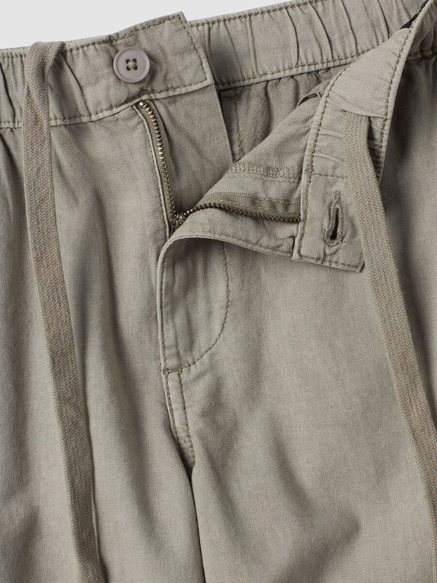 Grey linen-blend cargo Bermuda shorts_5