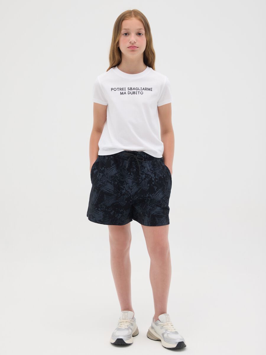 Black cotton shorts with drawstring and abstract print_0