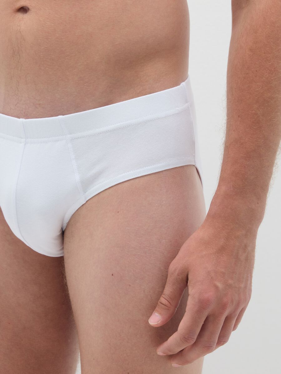 White Cotton Regular Fit Briefs_2