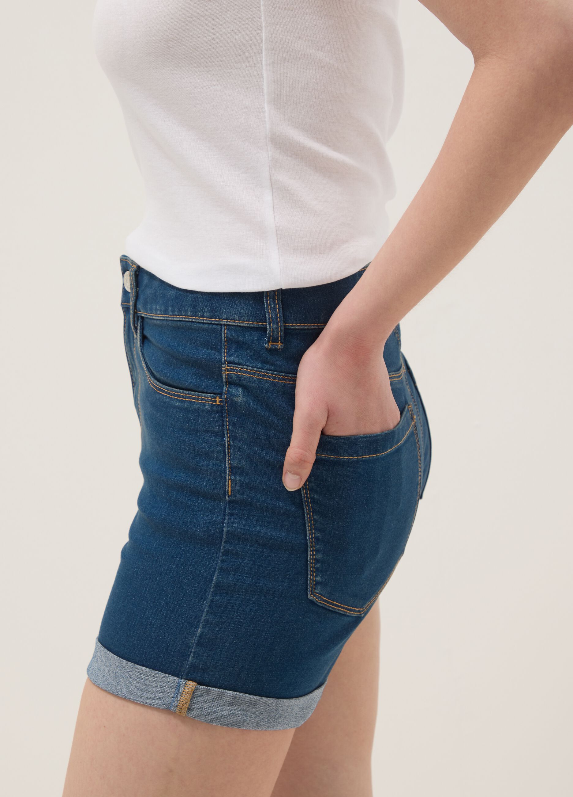 Light blue regular-fit stretch cotton denim shorts