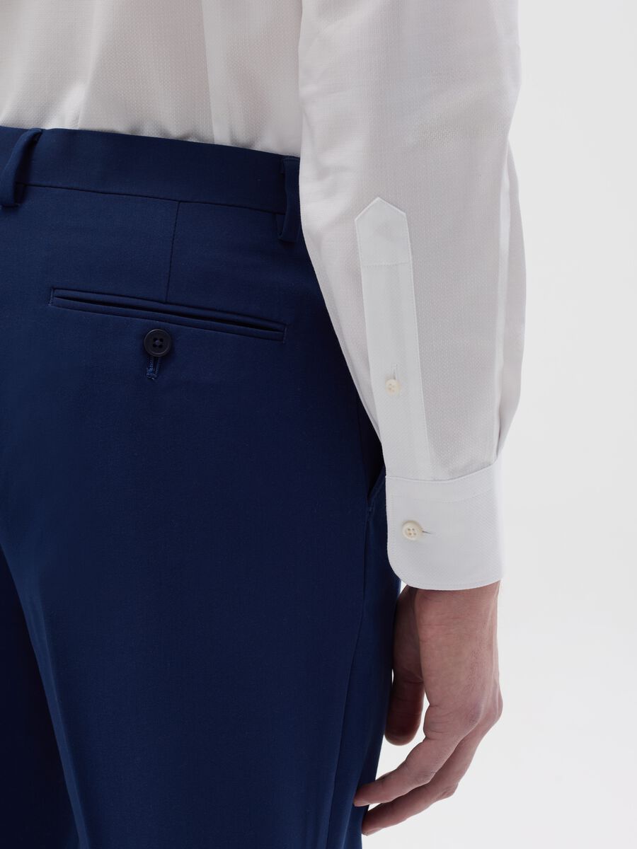 Slim-fit solid colour easy-iron shirt_2