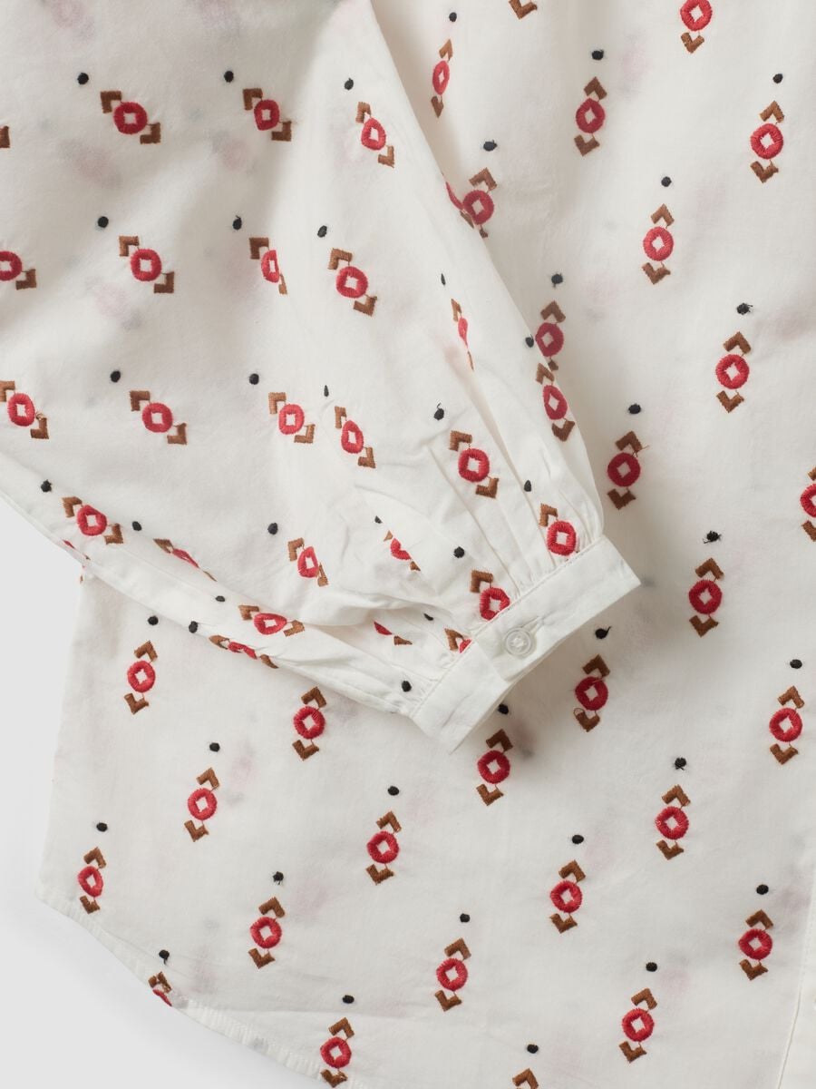 White pure cotton embroidered-pattern shirt, regular fit_2